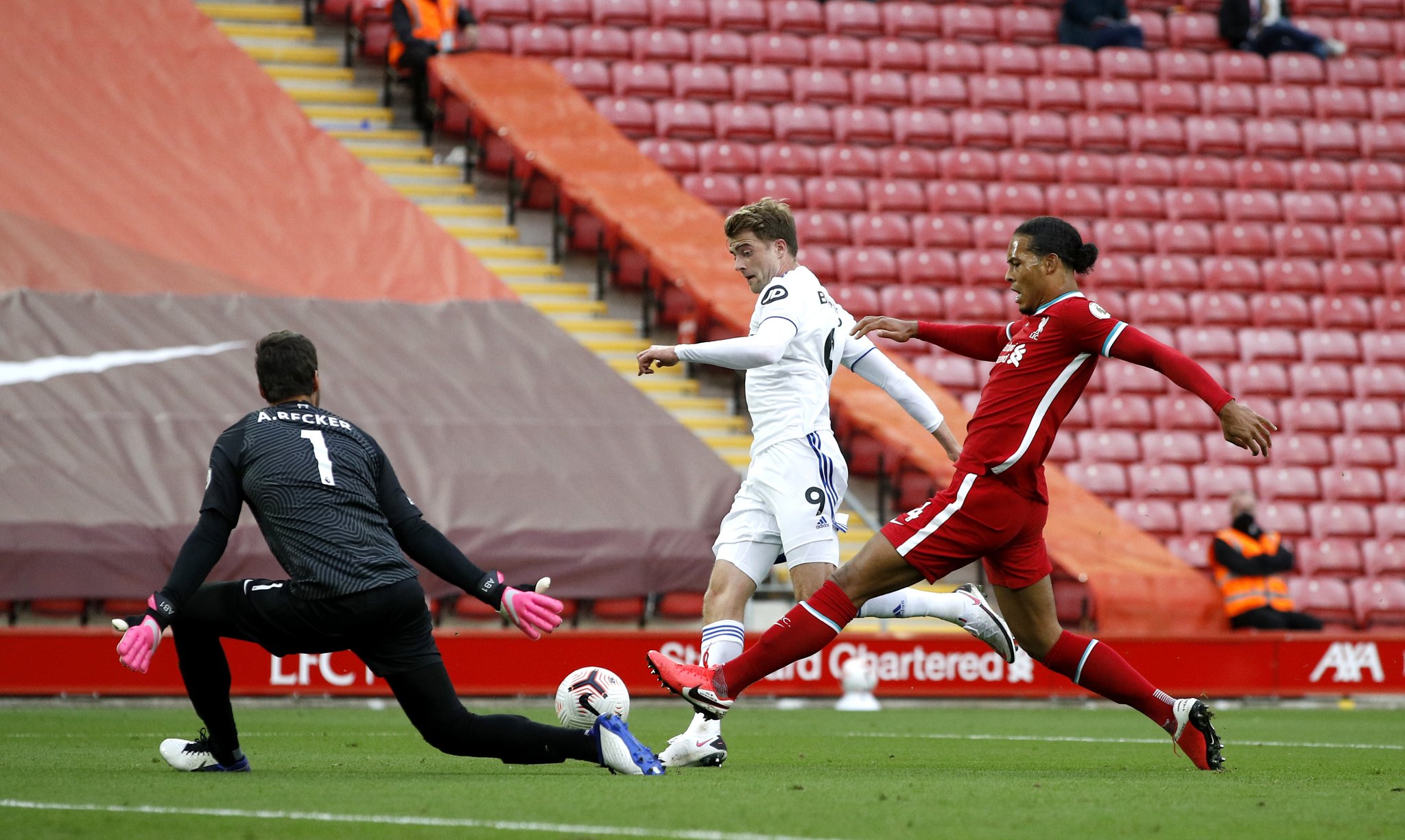 为这场赛事 为这场赛事